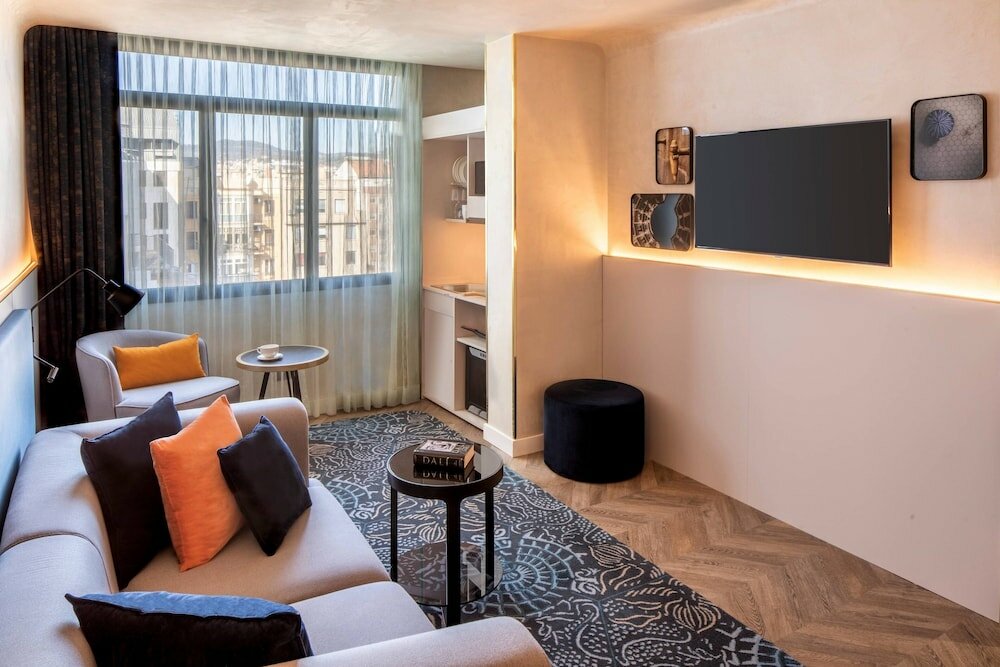 Фото Renaissance Barcelona Hotel