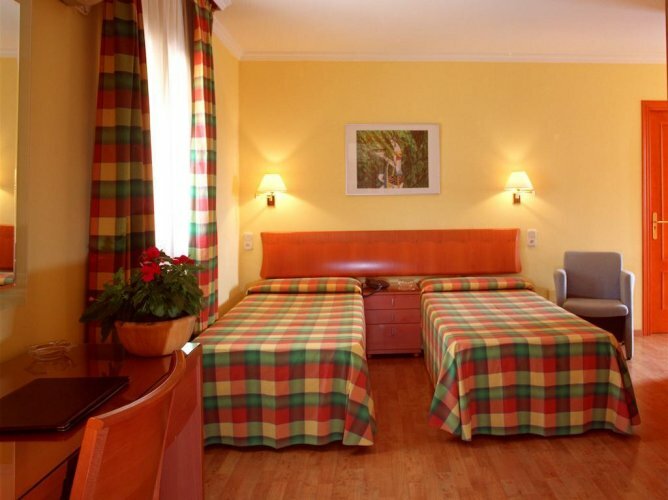 Фото Hotel California