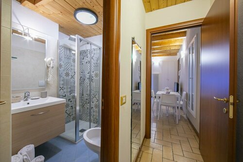 Гостиница Apartments Le Stanze Del Lago в Брунате