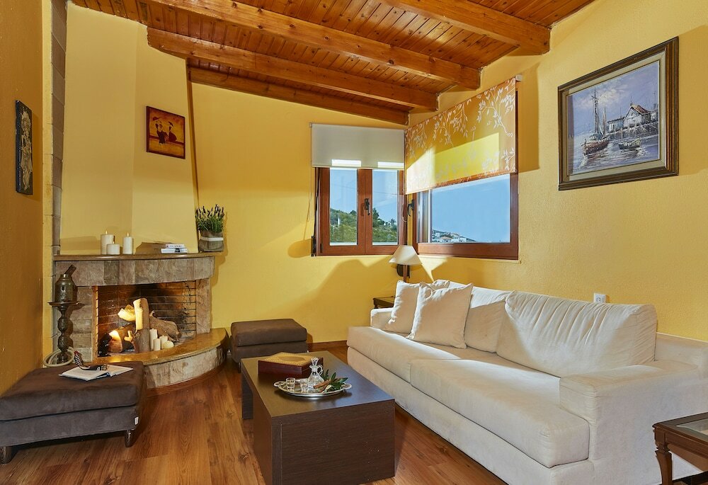 Фото Keramos Villa and Apartments