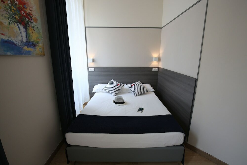 Фото Hotel Neptune Nice