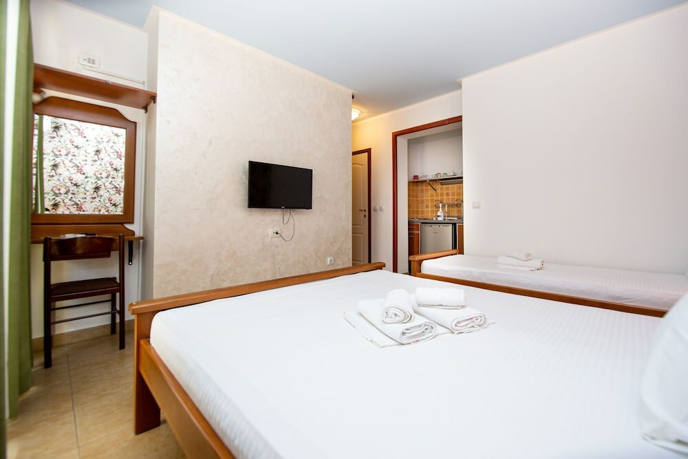 Фото Отель Tanja Apartments