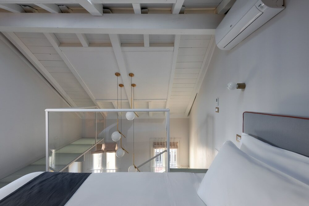 Фото Velvet Grey Boutique Hotel