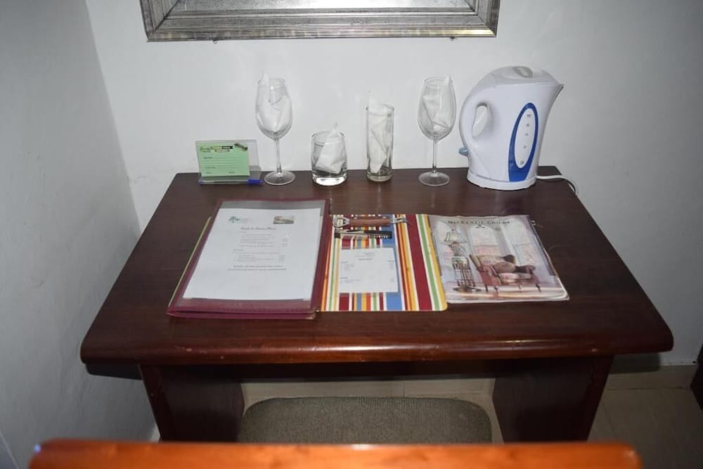 Фото Coconut Pointe Villa & Beach Resort