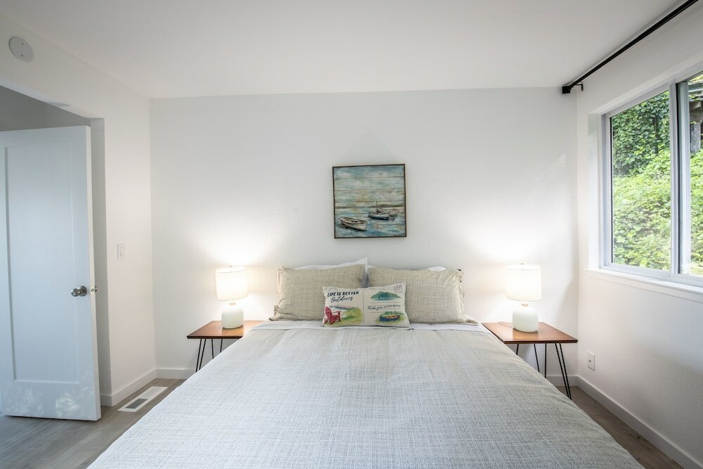 Фото Marbella Lane Pedro Point Beach House with Hot Tub