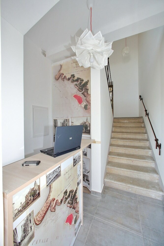 Фото Guverna New City Accommodation