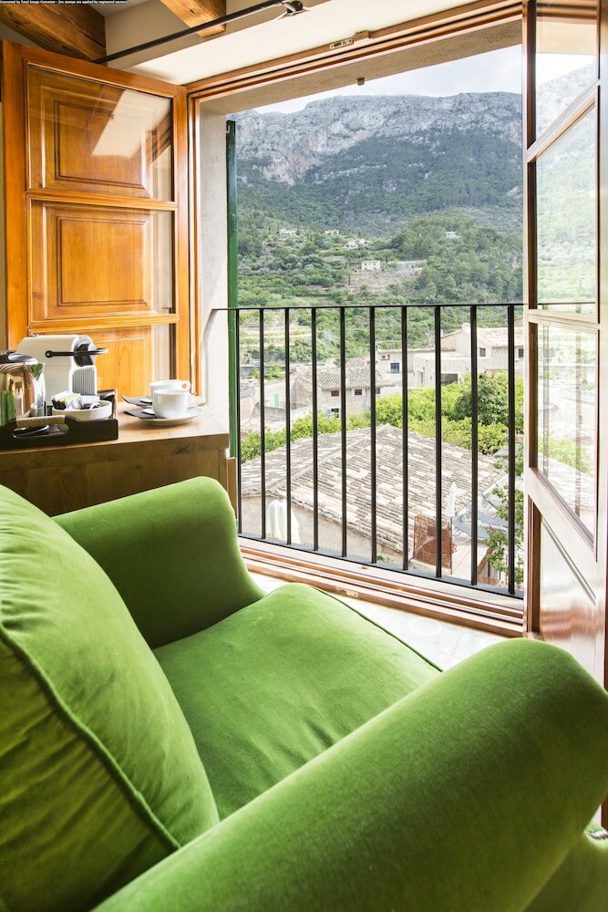 Фото Hotel y Apartamentos Des Puig