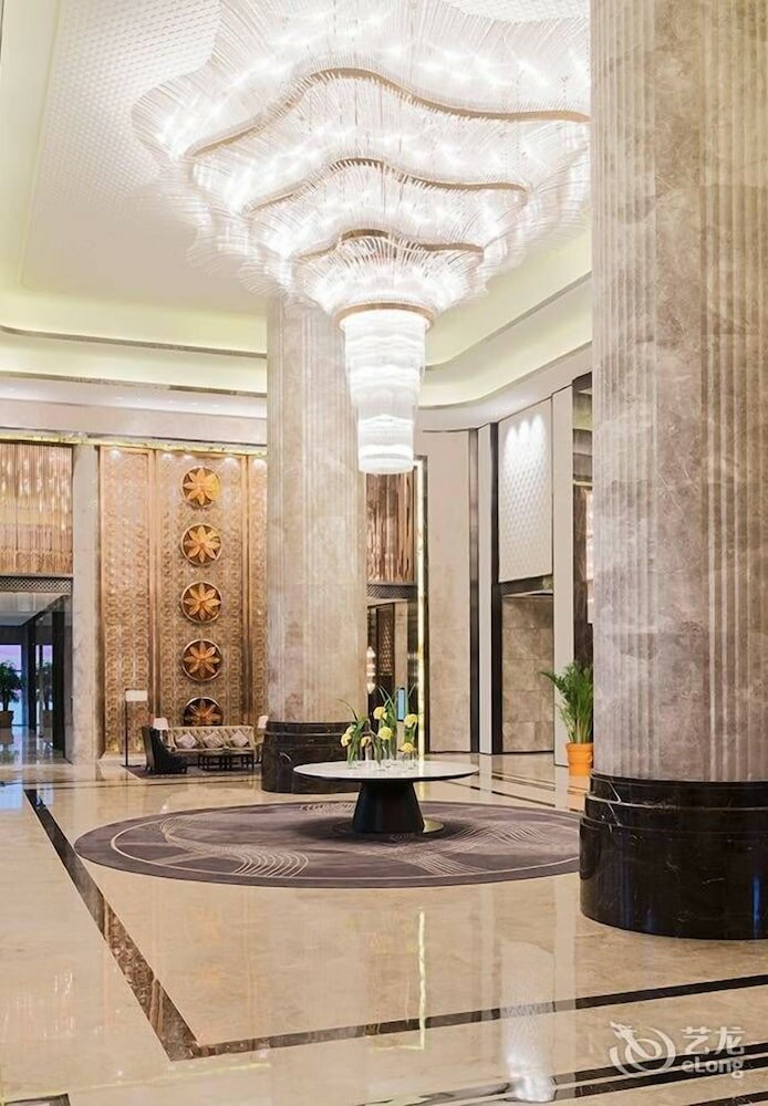 Фото Nanjing Wanda Realm Hotel