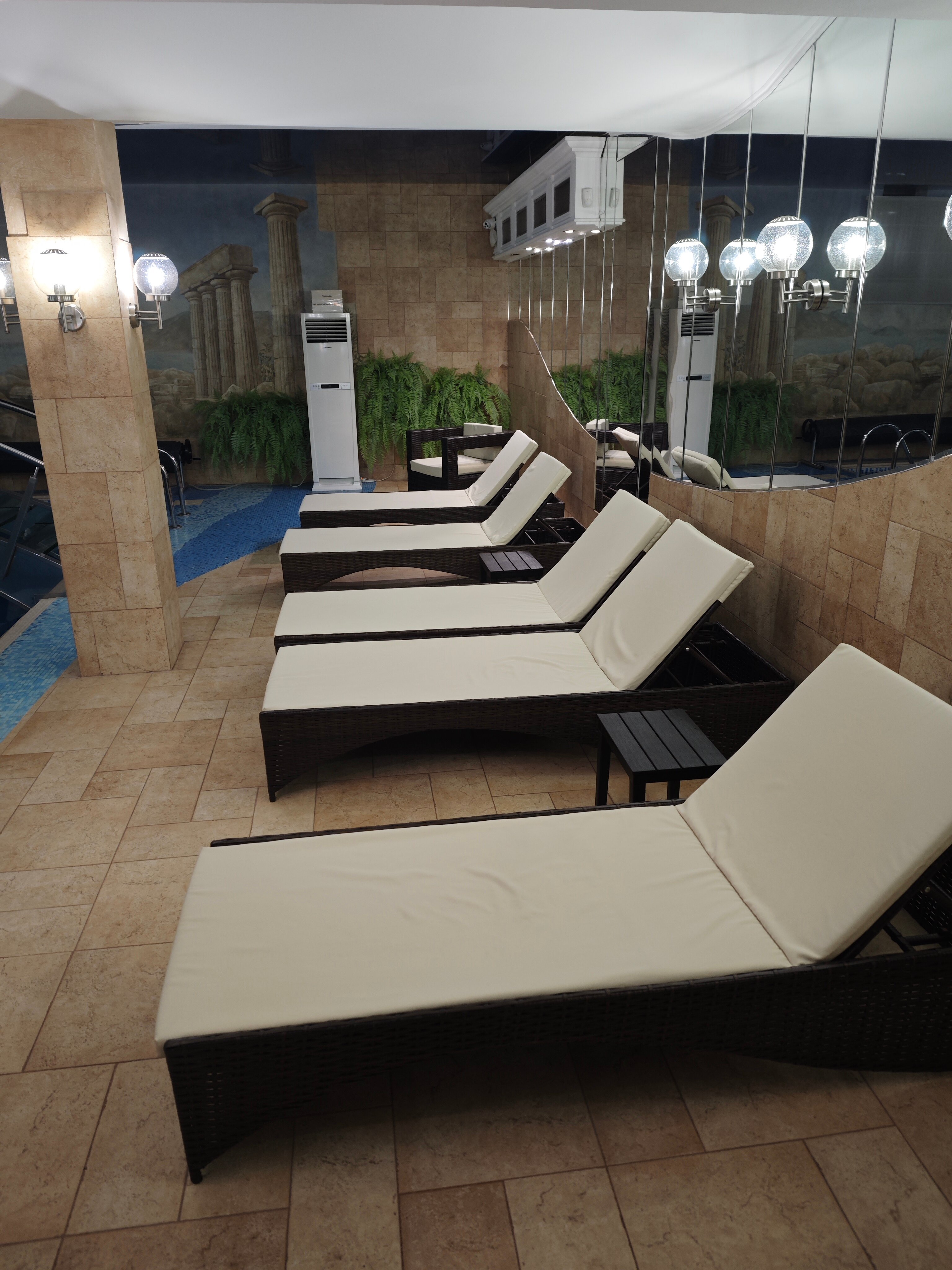 Фото Амбассадори