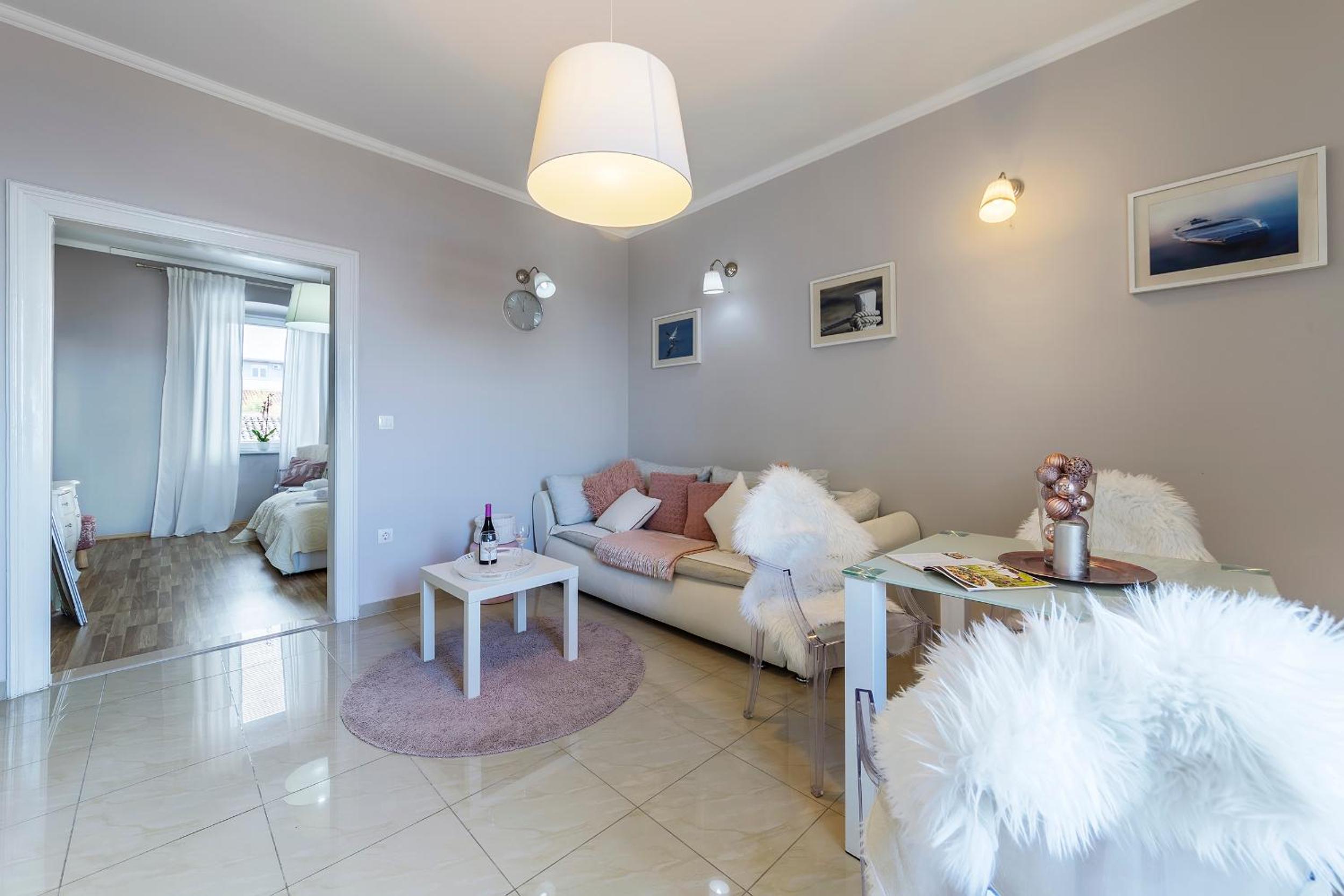 Фото Captain Emo City Apartments