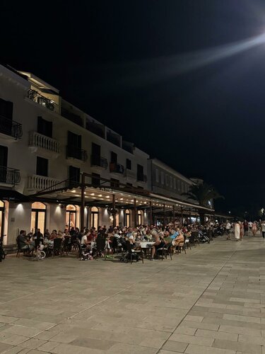 Гостиница Hotel Pine в Тивате