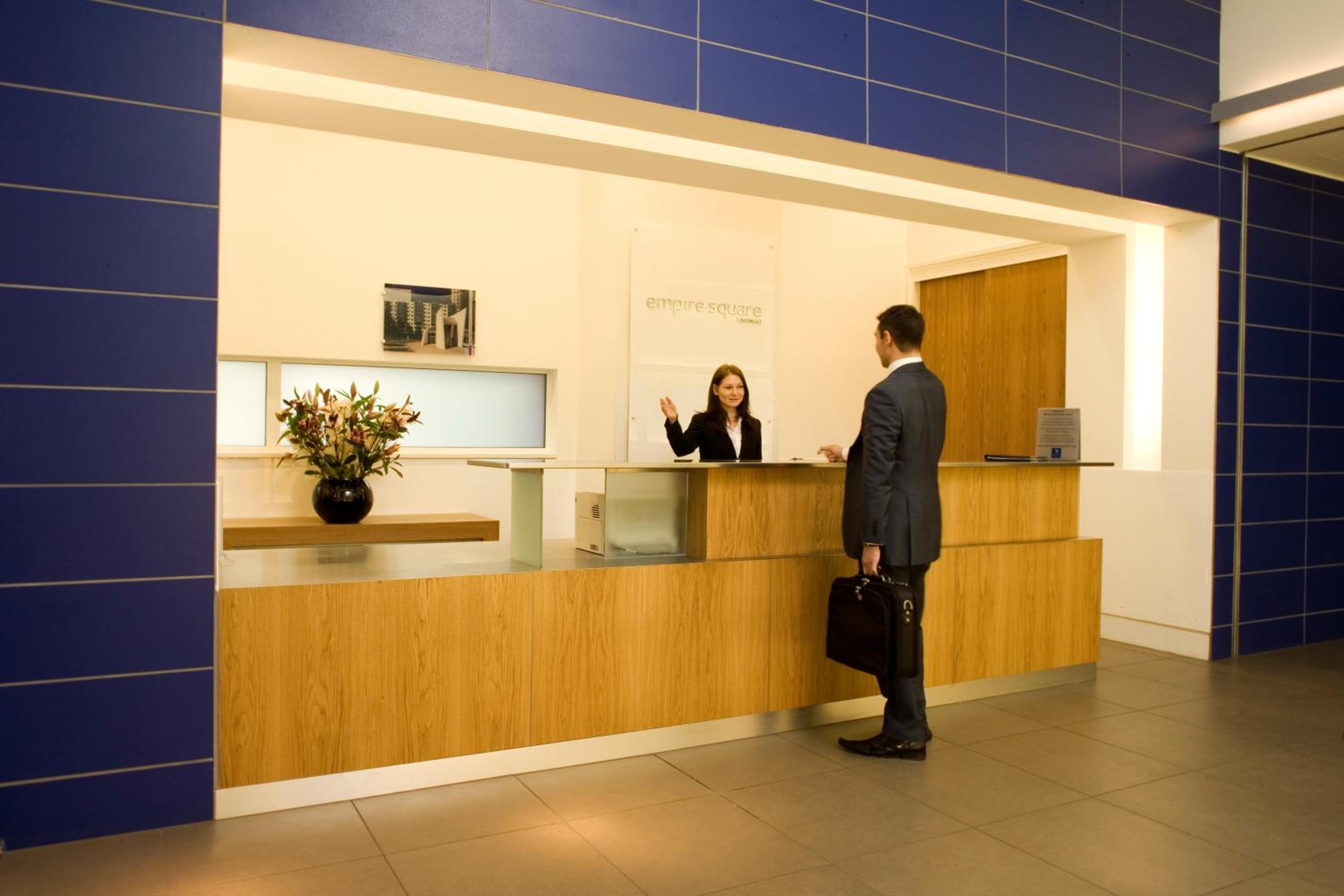 Фото Marlin Apartments London Bridge - Empire Square