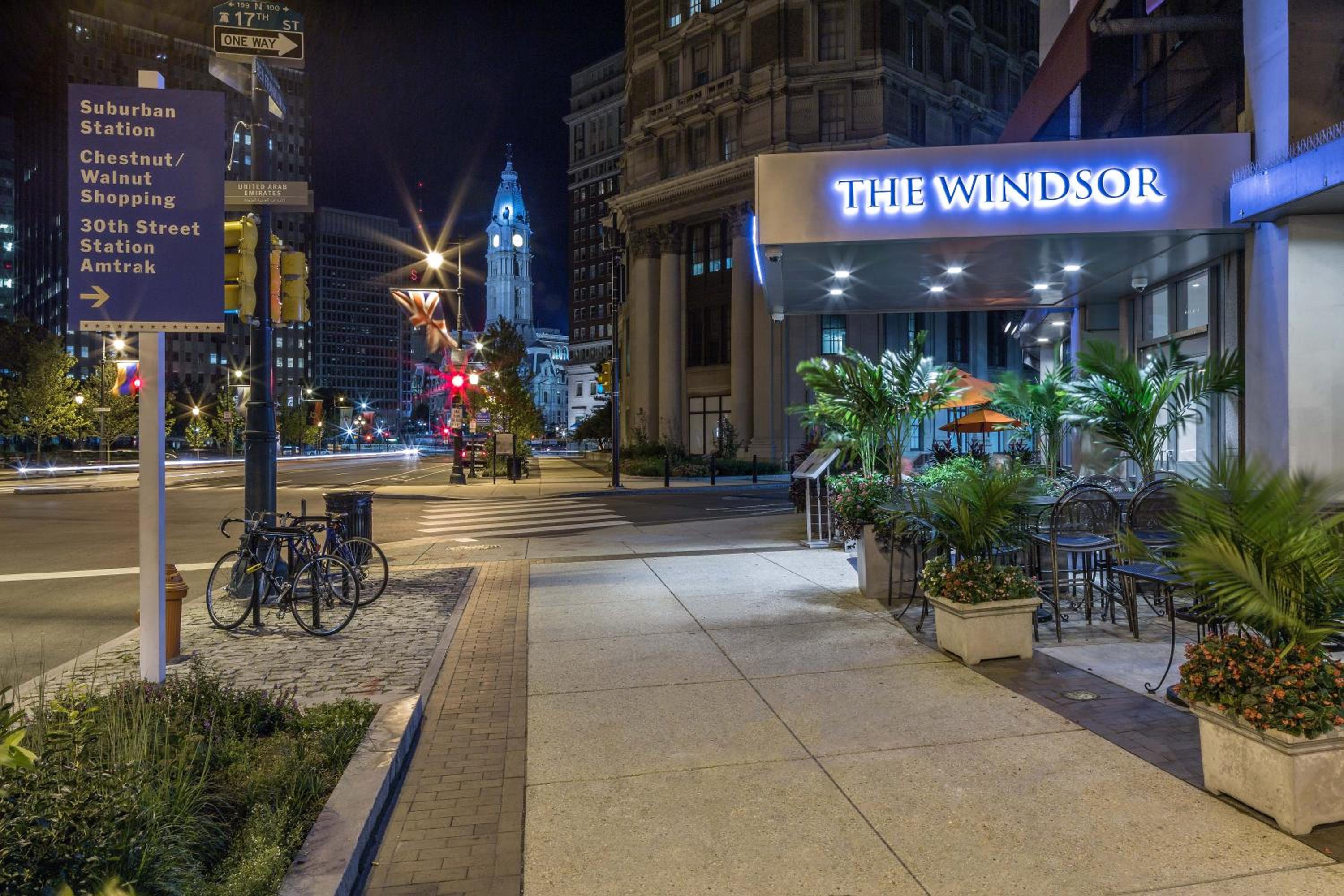 Фото The Windsor Suites