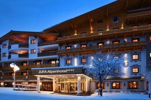 Гостиница Jufa Alpenhotel Saalbach в Зальбах-Хинтерглеме