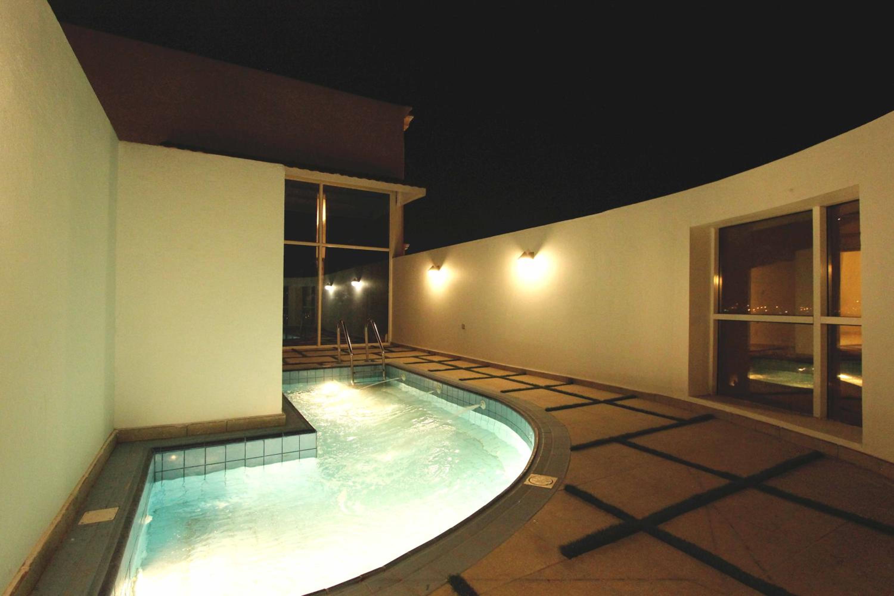 Фото Platinum Alkhamseen