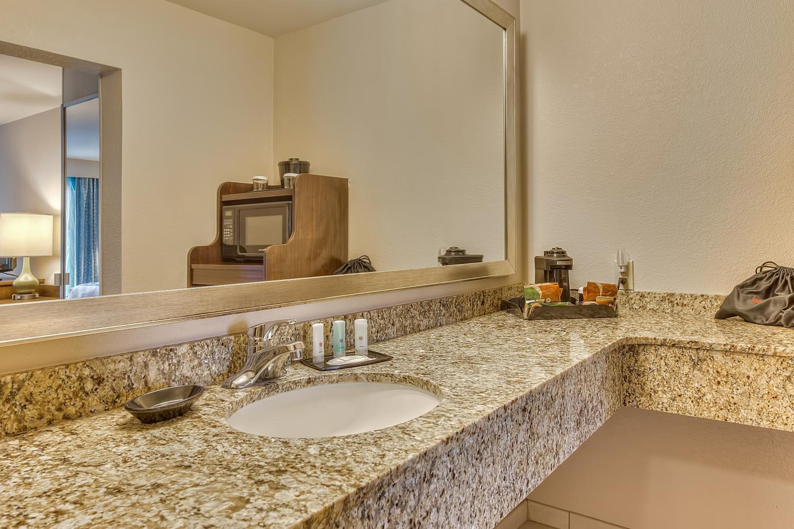 Фото Quality Inn Gulfport I-10