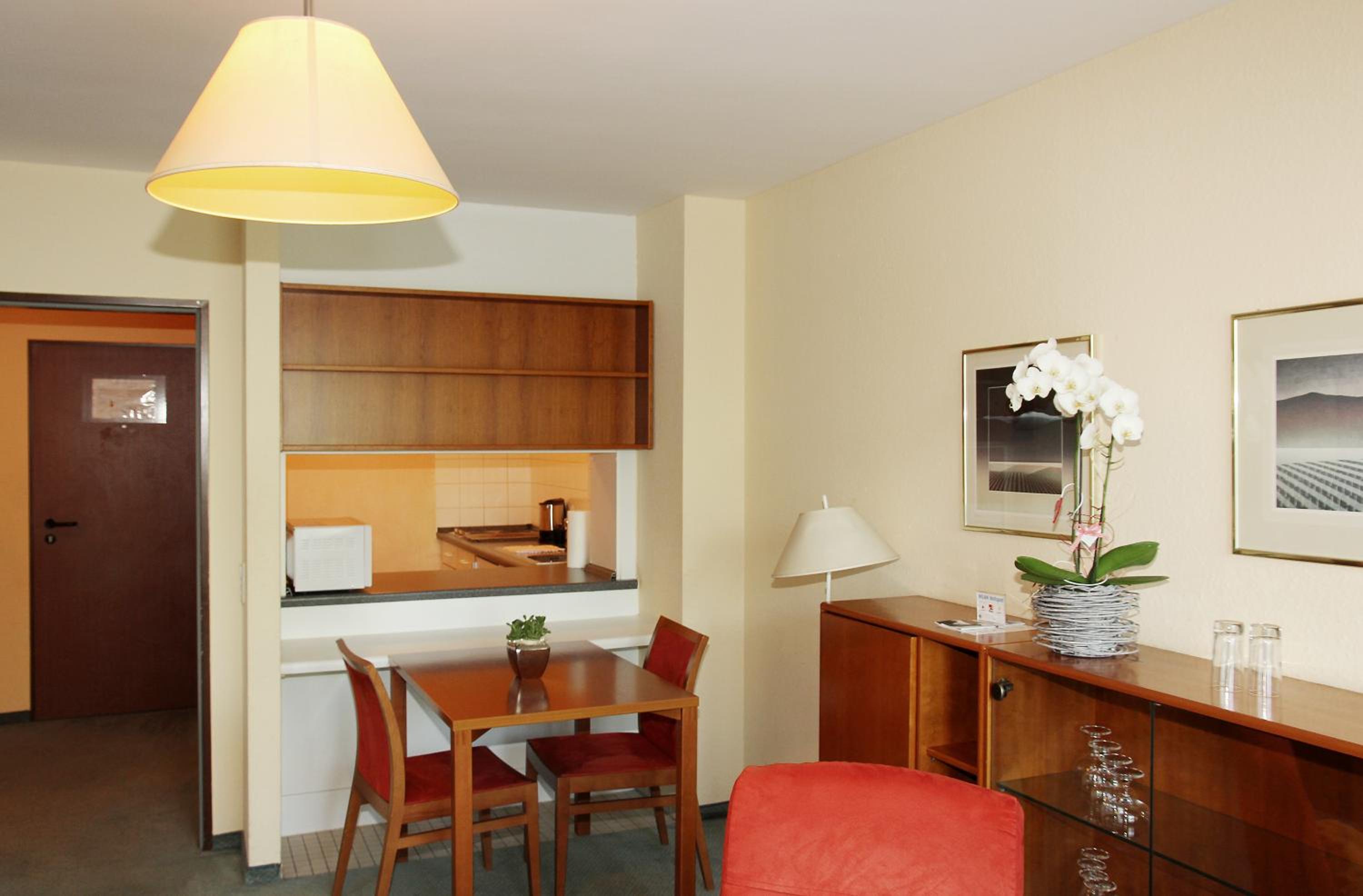 Фото Hotel Gästehaus Forum am Westkreuz