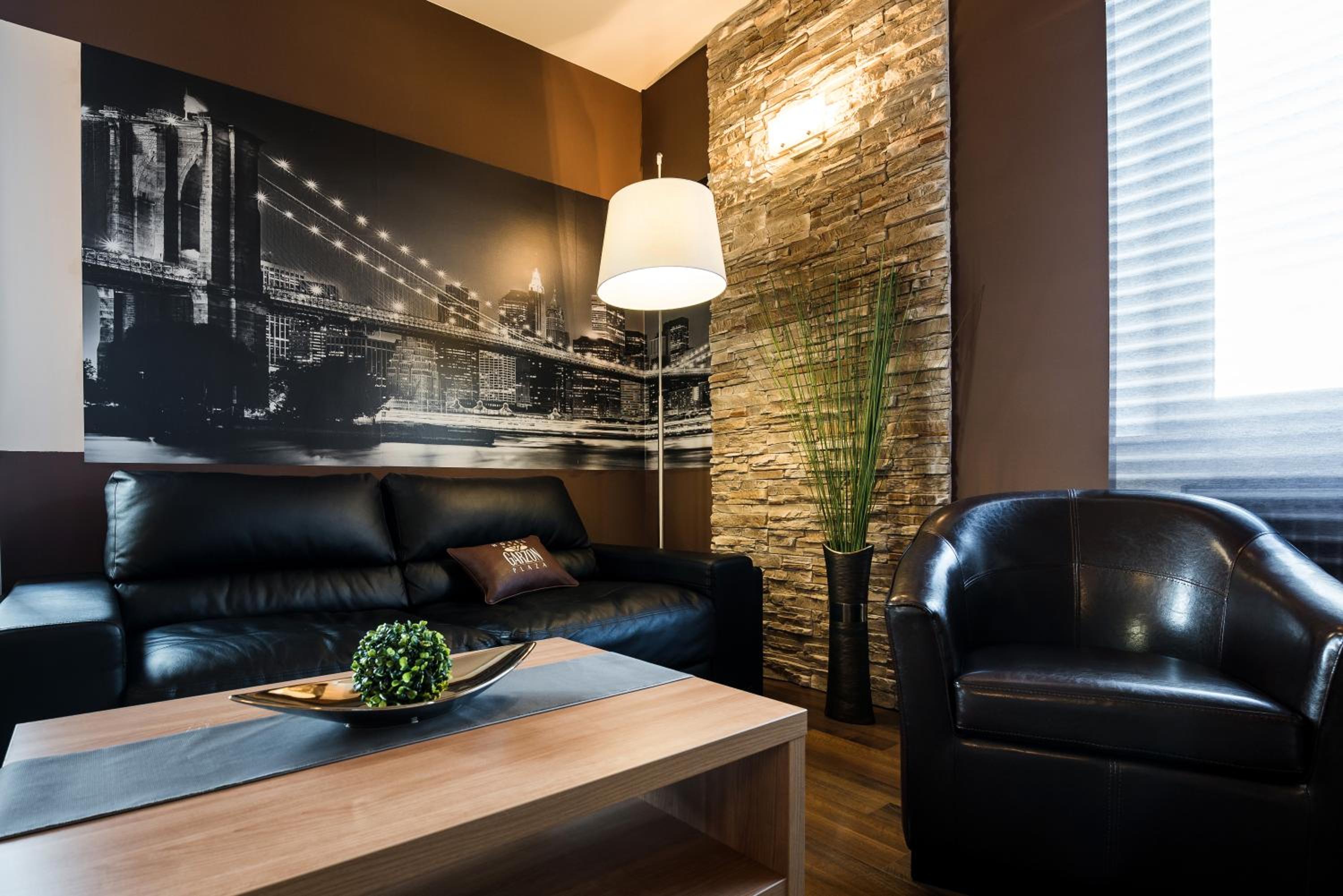 Фото Garzon Plaza