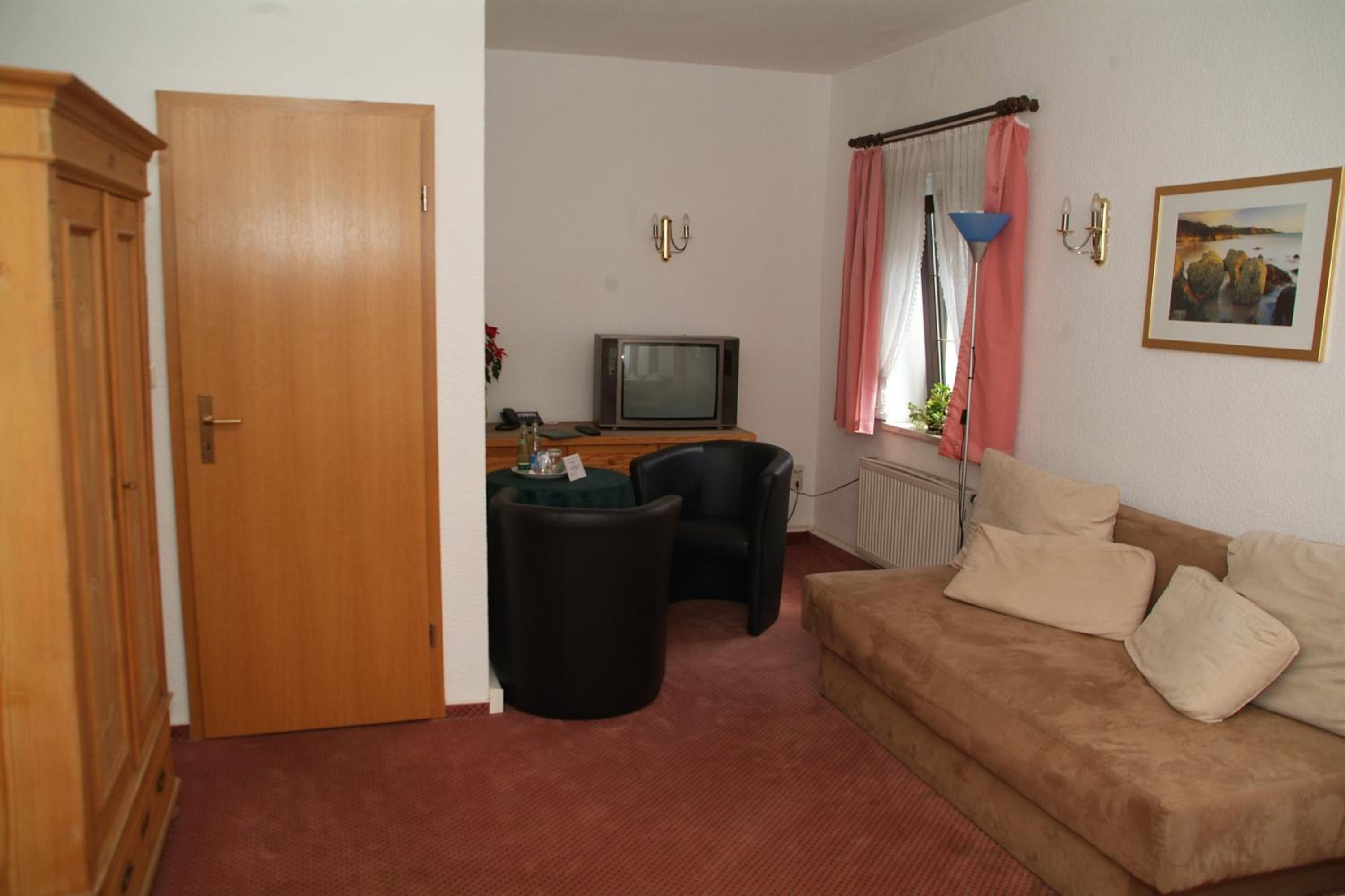 Фото Hotel Jägerhalle