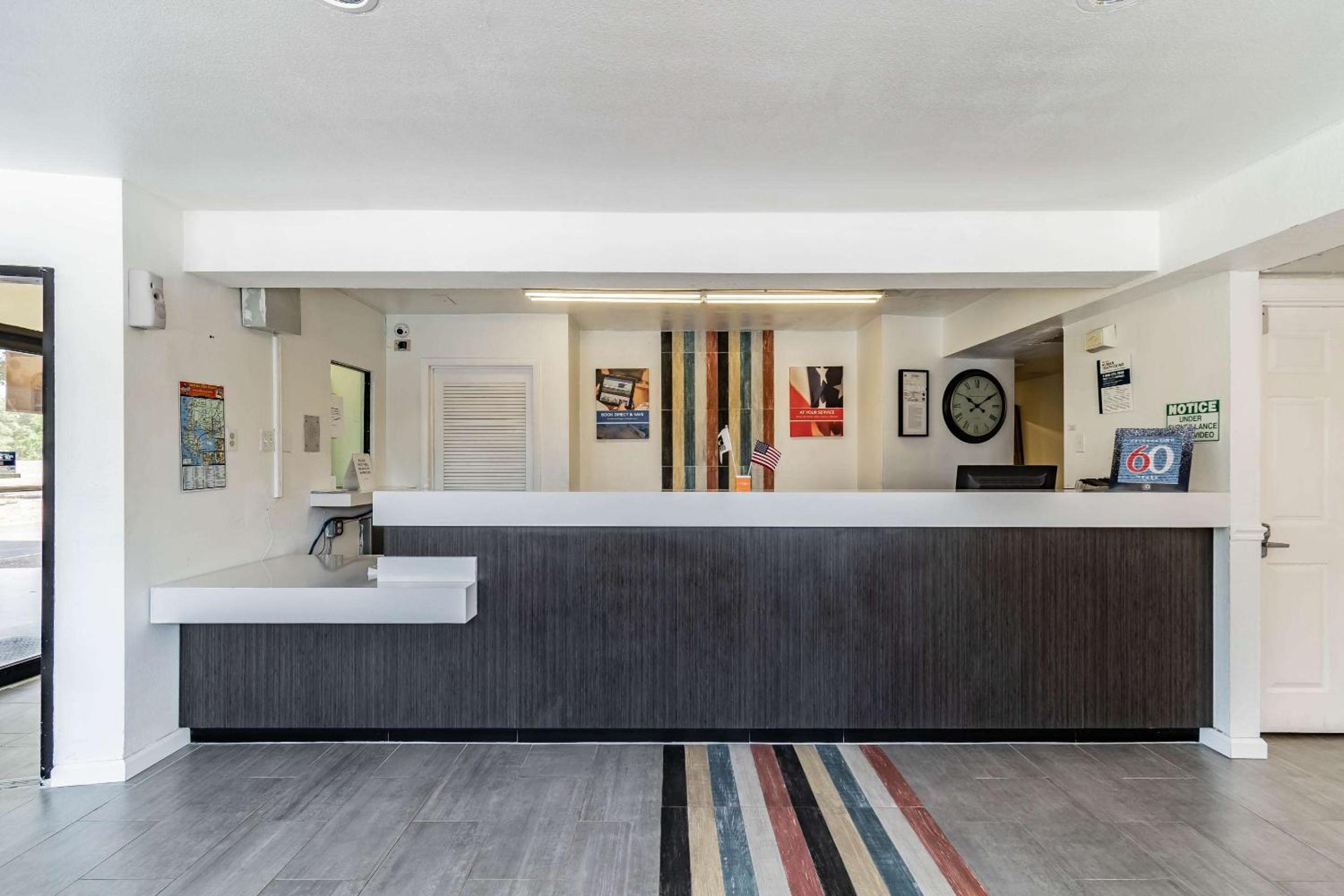 Фото Motel 6 Tampa, Fl