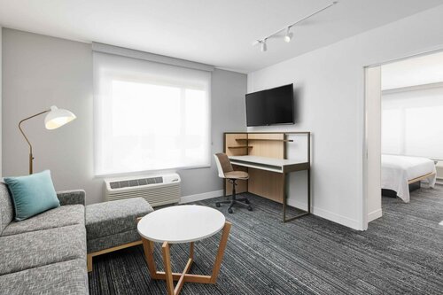 Гостиница TownePlace Suites Tampa Casino Area в Тампе