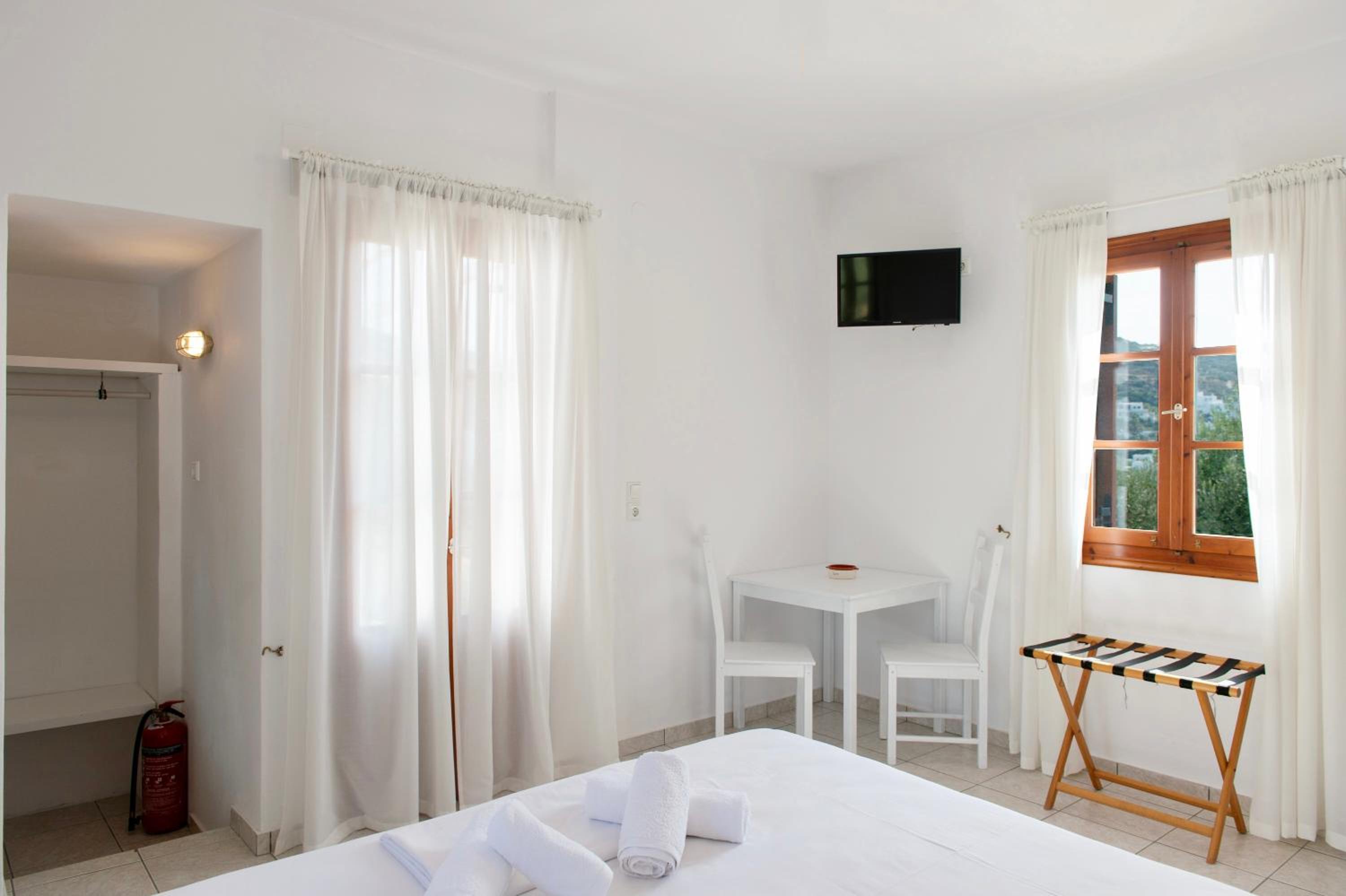 Фото Blue Fish Apartments