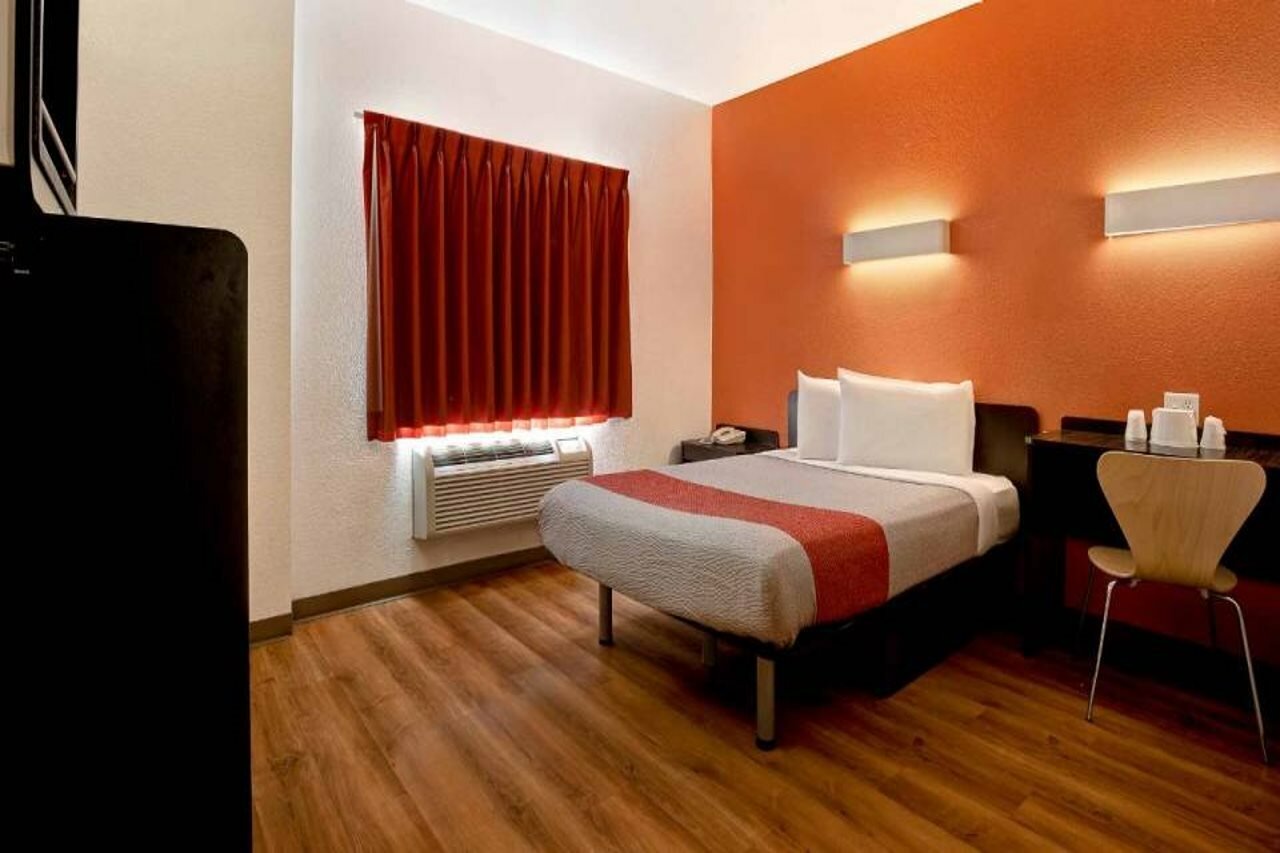 Фото Motel 6 Gilroy, Ca