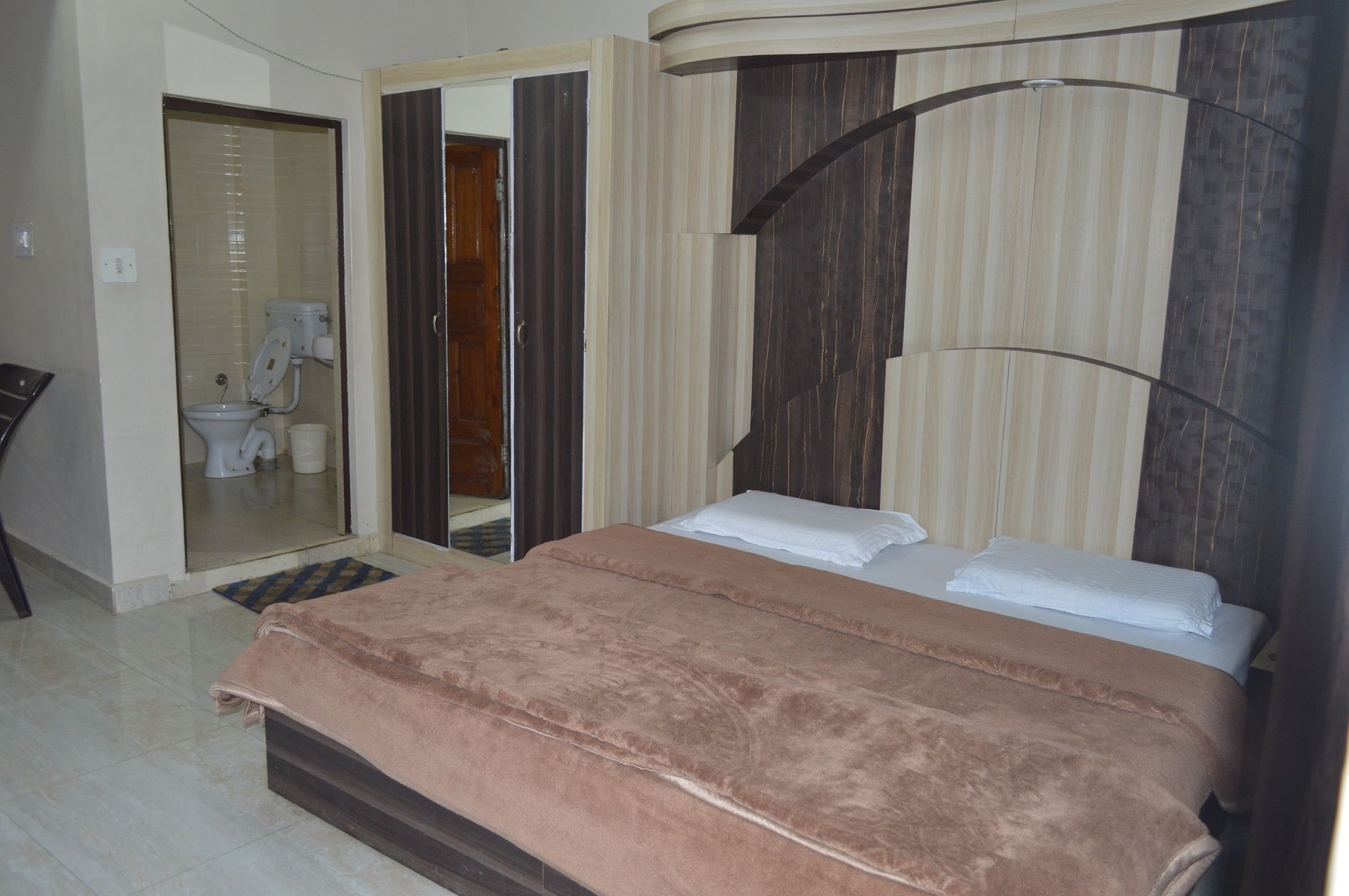 Фото Dharamkot Inn