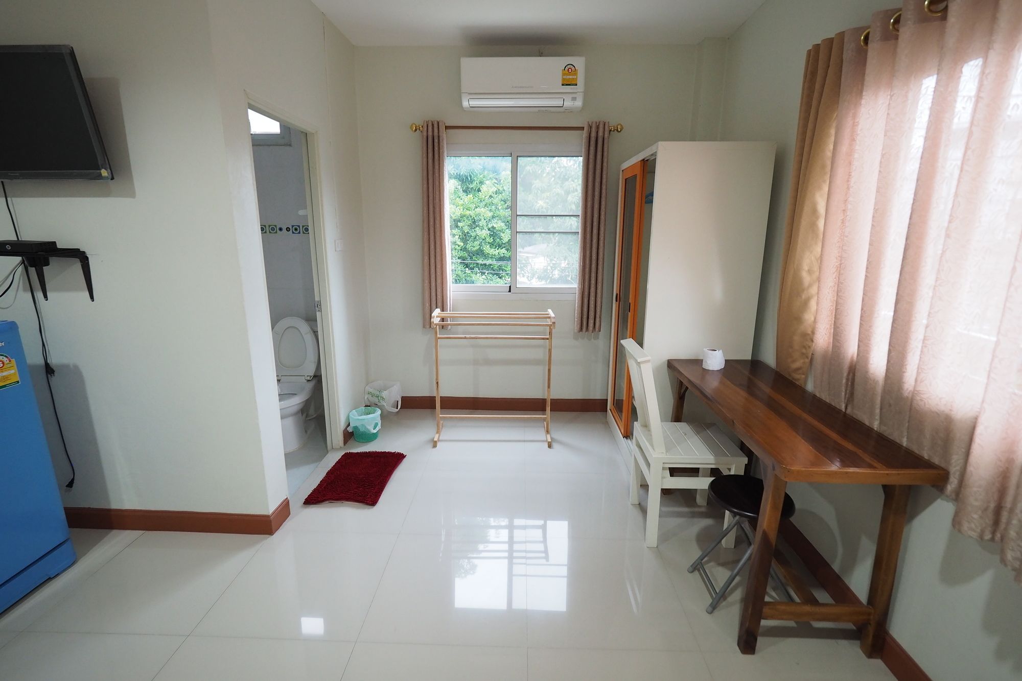 Фото Sorn Waree Apartment