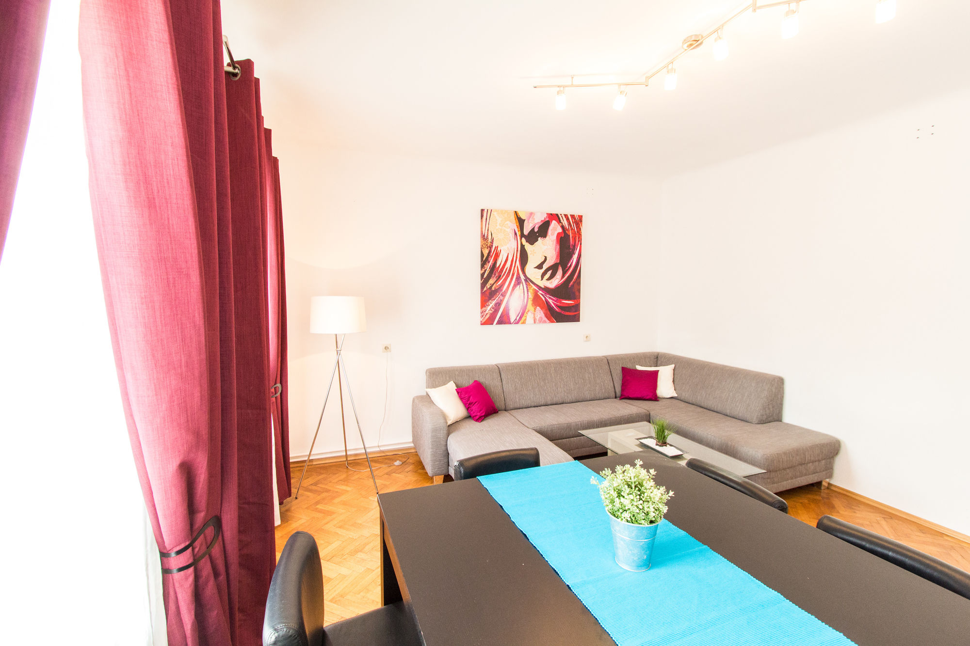 Фото CheckVienna - Apartment Veitingergasse