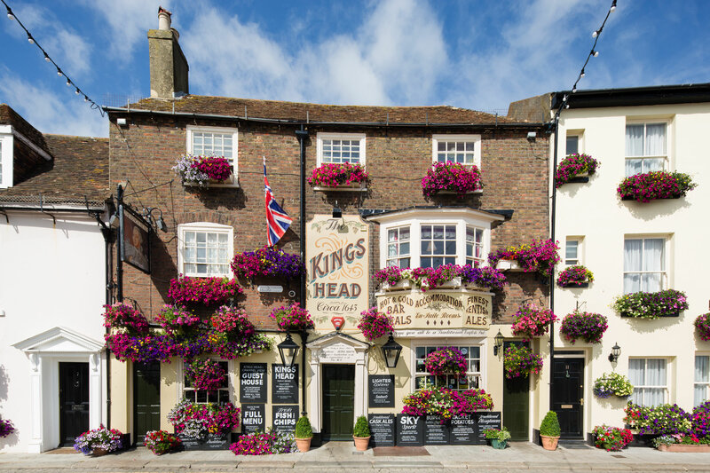 Гостиница The Kings Head & Channel View