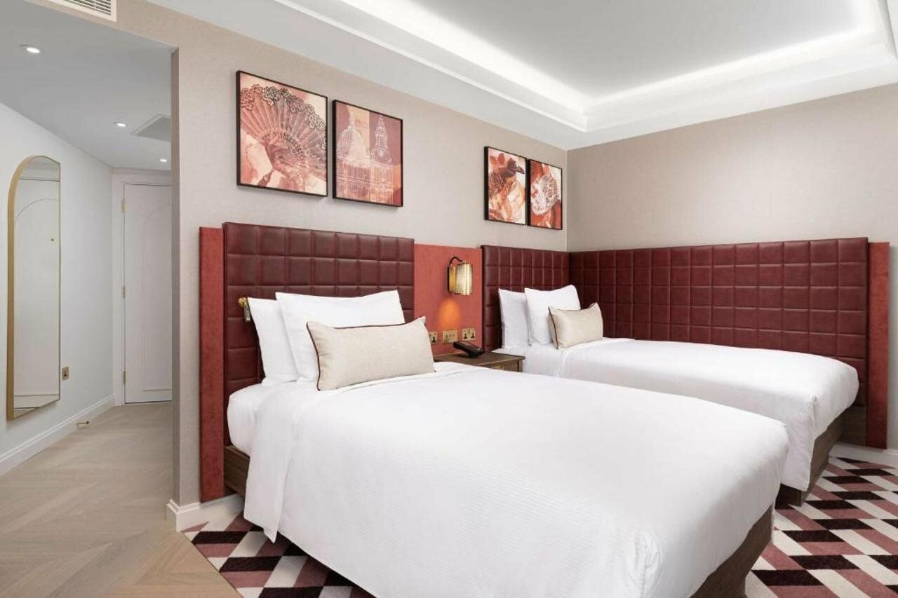 Фото Lost Property St. Paul's London, Curio Collection by Hilton