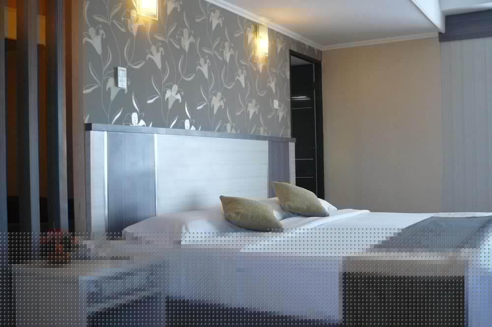 Фото Hotel Oval Surabaya