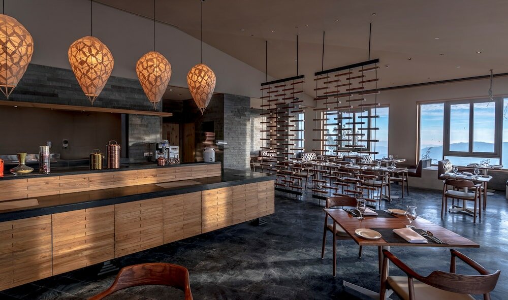 Фото Taj Theog Resort & SPA, Shimla