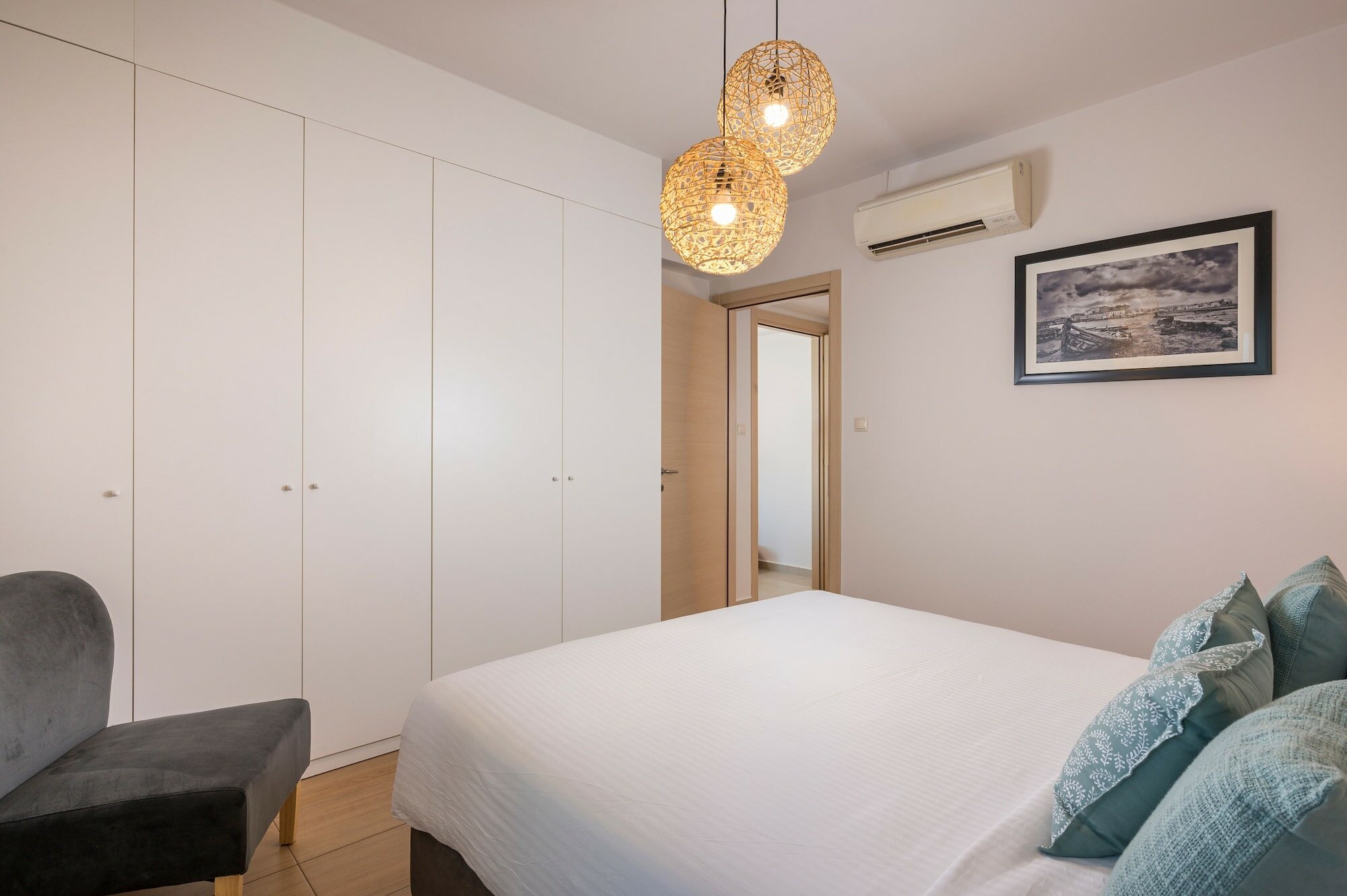 Фото Trianon Luxury Apartments & Suites