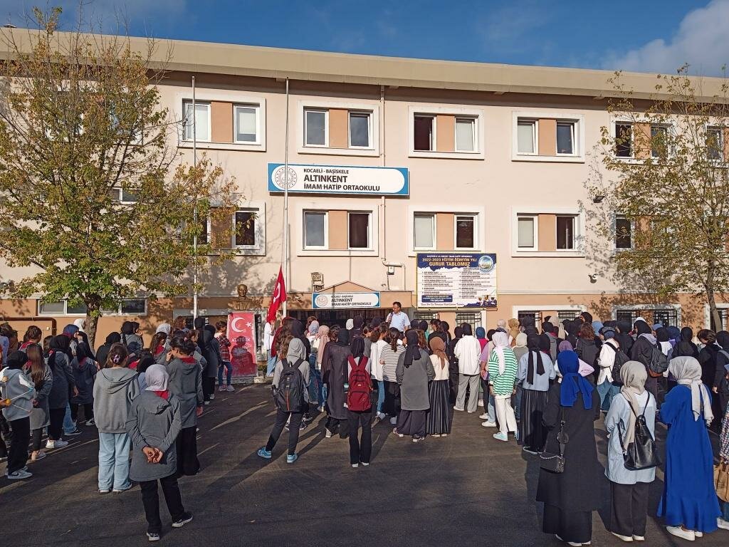 School Basiskele Altinkent Imam Hatip Secondary School, Basiskele, photo