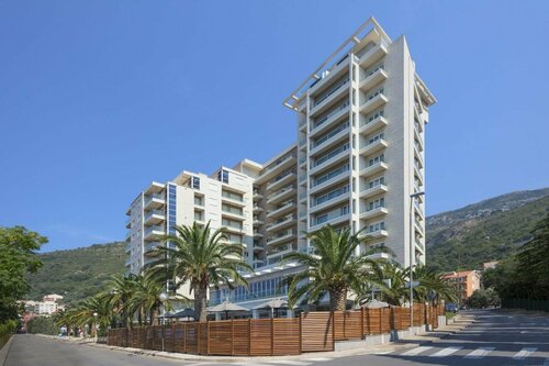 Гостиница AMI Budva Petrovac в Черногории