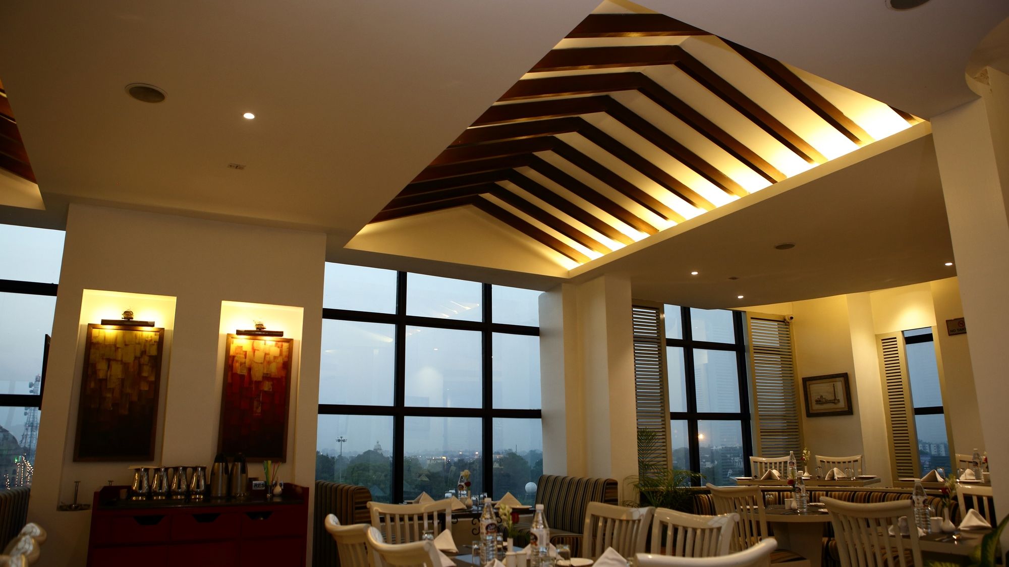 Фото Gemini Continental Lucknow