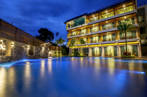Aqua Resort Phuket SHA Hotel