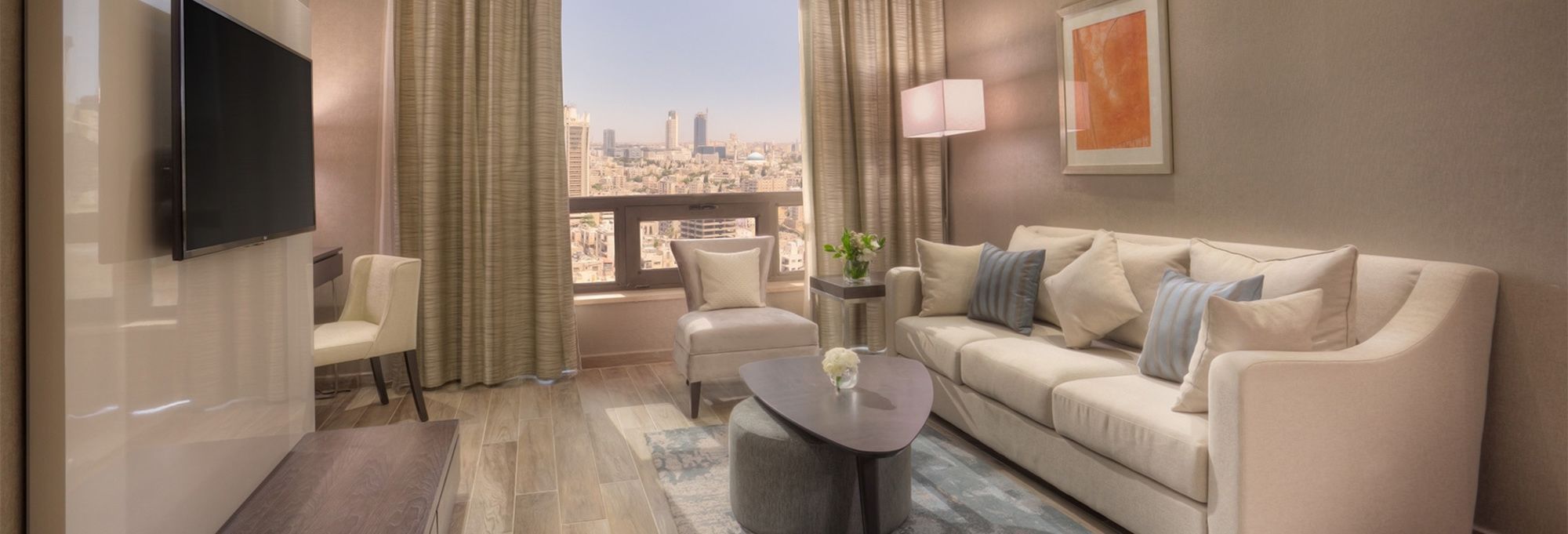 Фото The House Boutique Suites