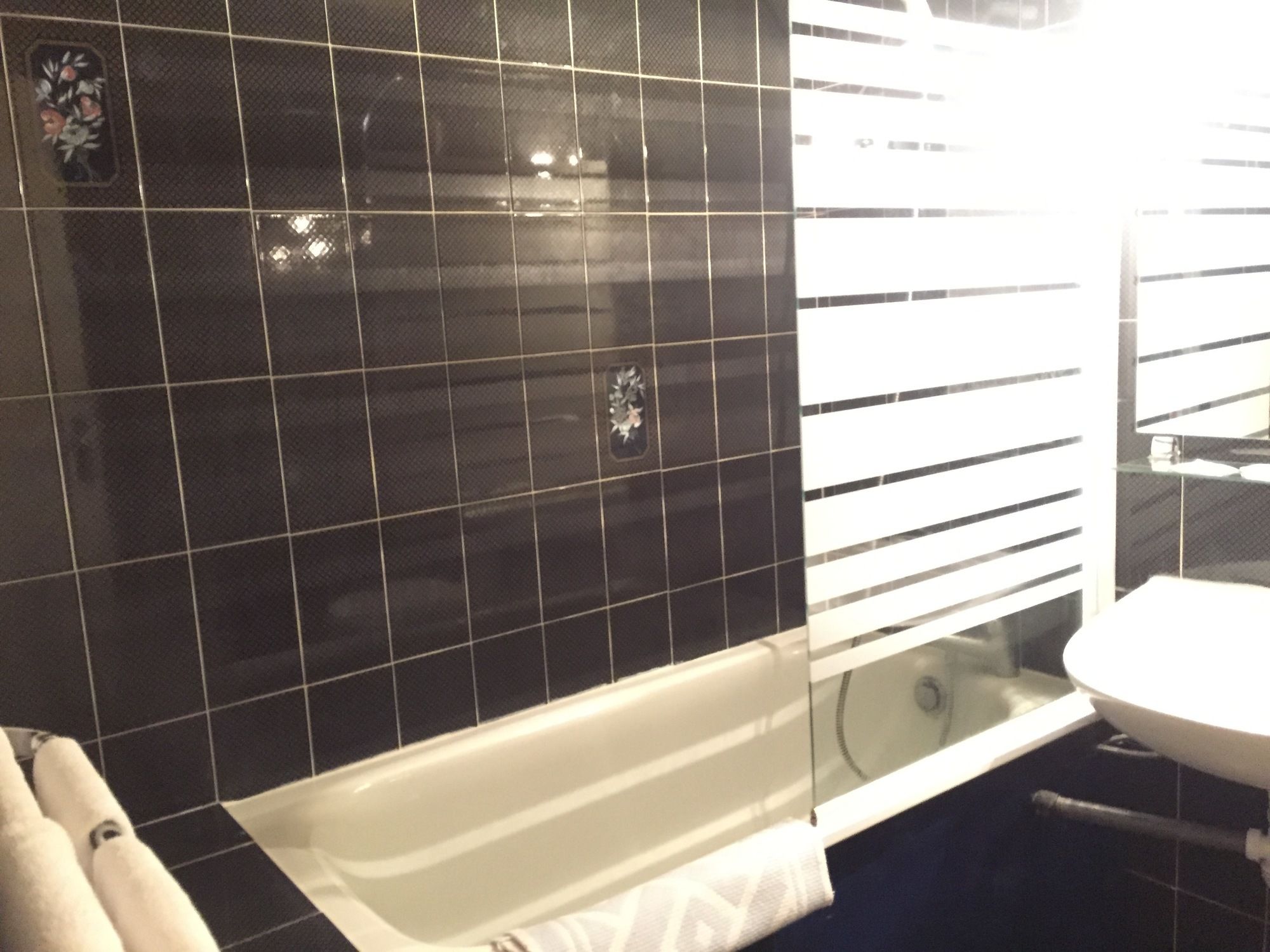 Фото Hôtel des Pyrénées