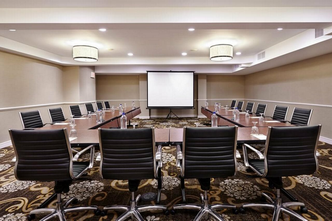 Фото Doubletree by Hilton Washington Dc/Silver Spring