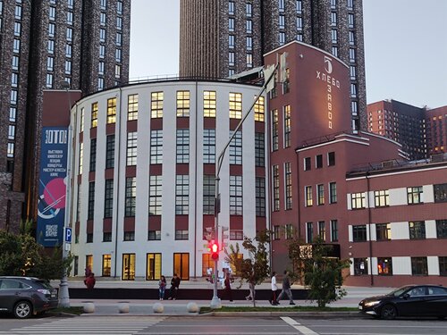 Центр Зотов