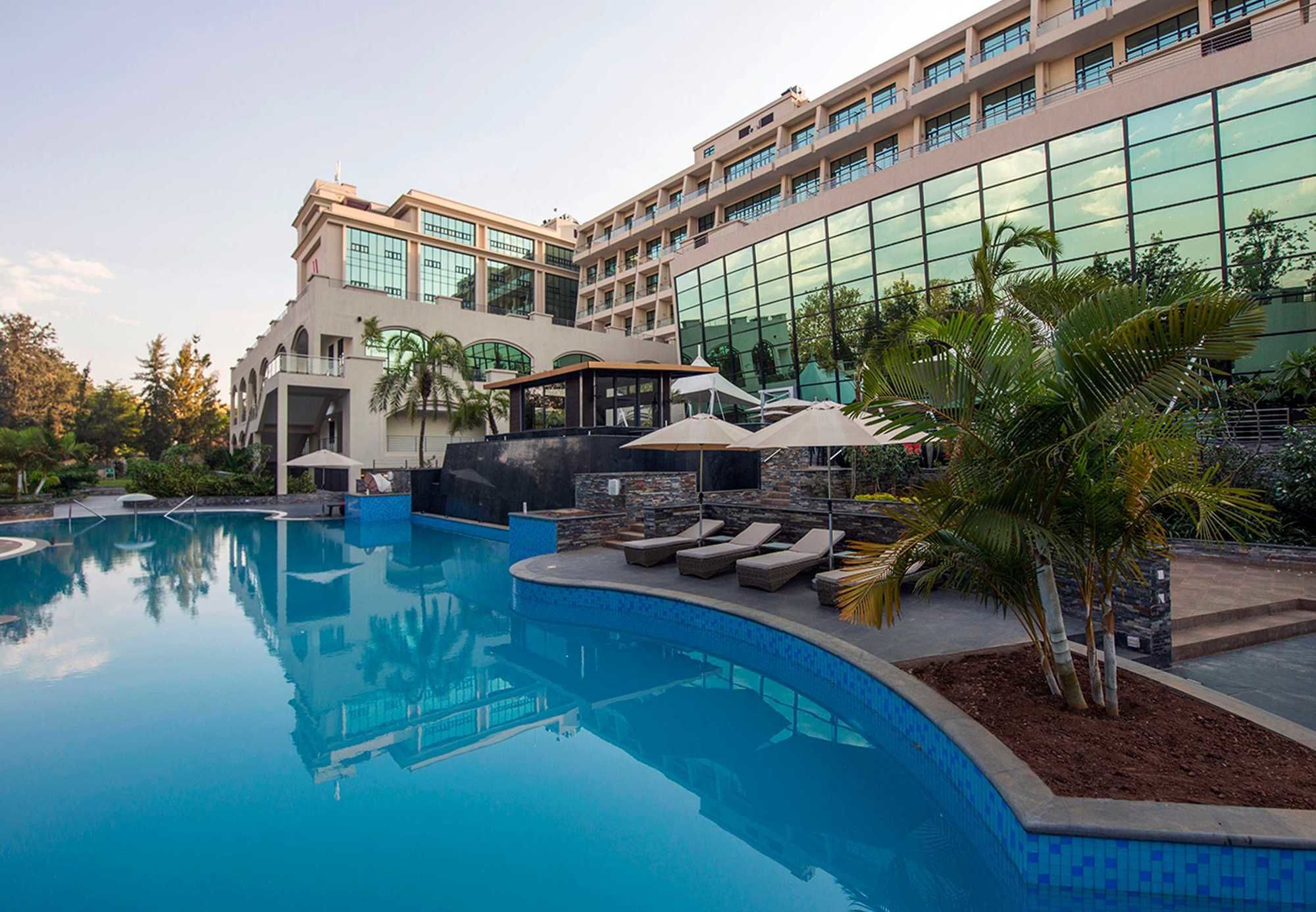 Фото отеля 2