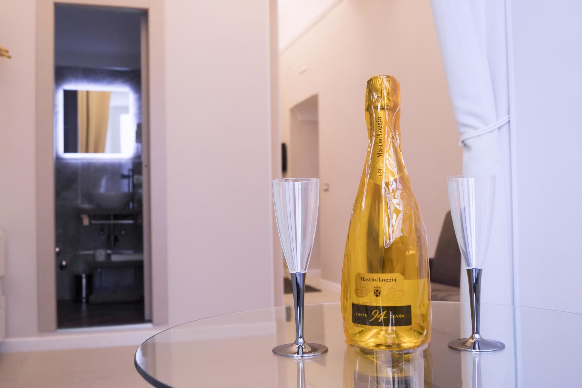 Фото Royal Rooms