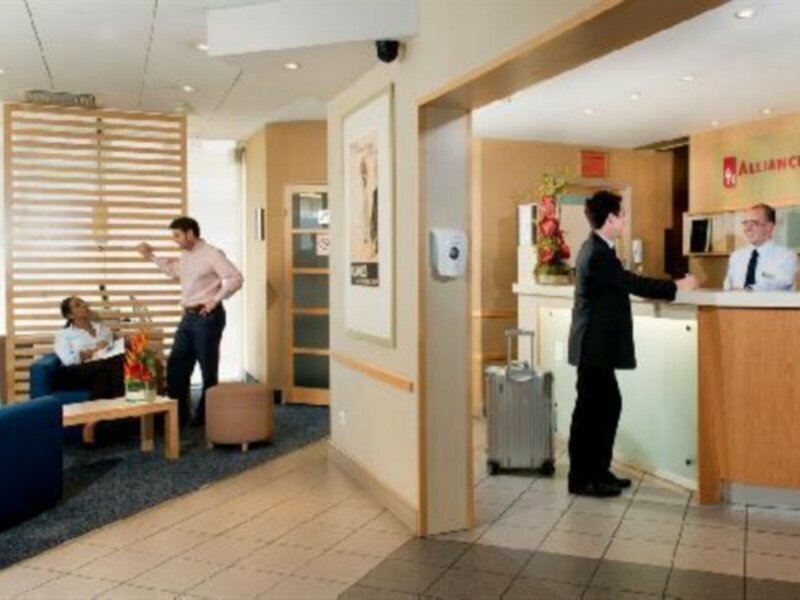 Фото Ibis Styles Cannes le Cannet 