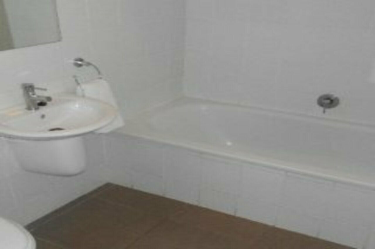 Фото ITC Hospitality Group Two Bedrooms Canterbury Suites Building