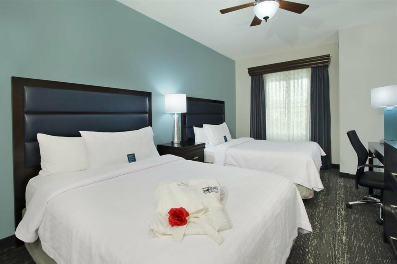 Фото Homewood Suites by Hilton Miami Airport West