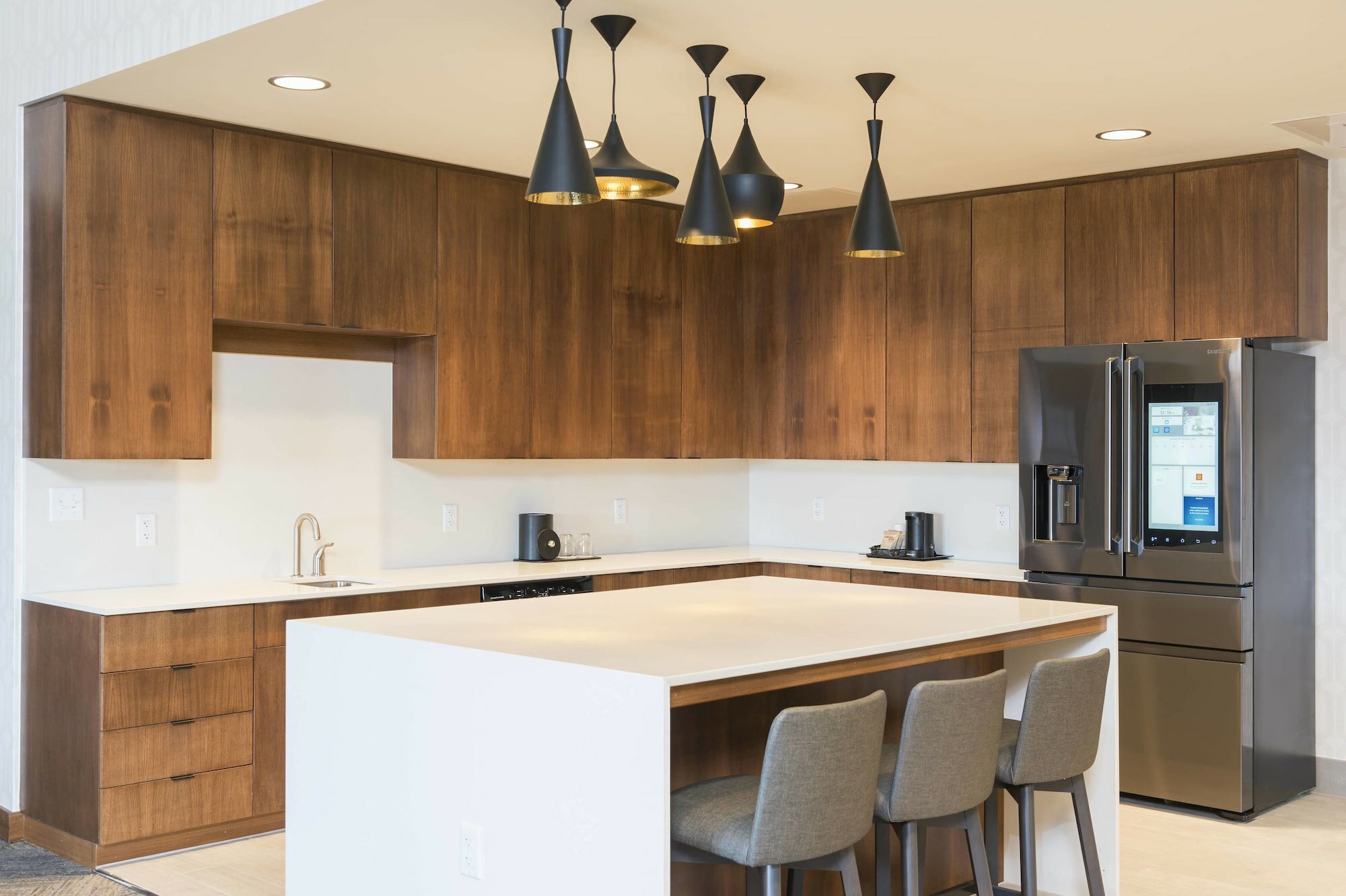 Фото Courtyard by Marriott Waterloo Cedar Falls