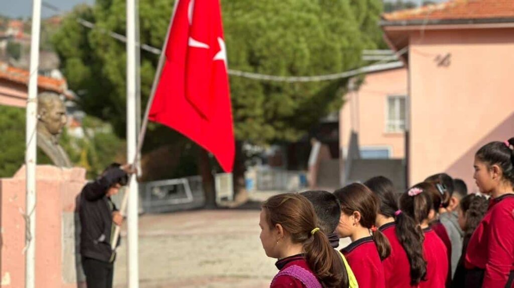 School Maldan Middle School, Manisa, photo